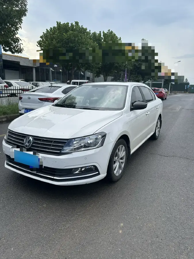 2017 Volkswagen Lavida 1.6L 110HP L4 6AT