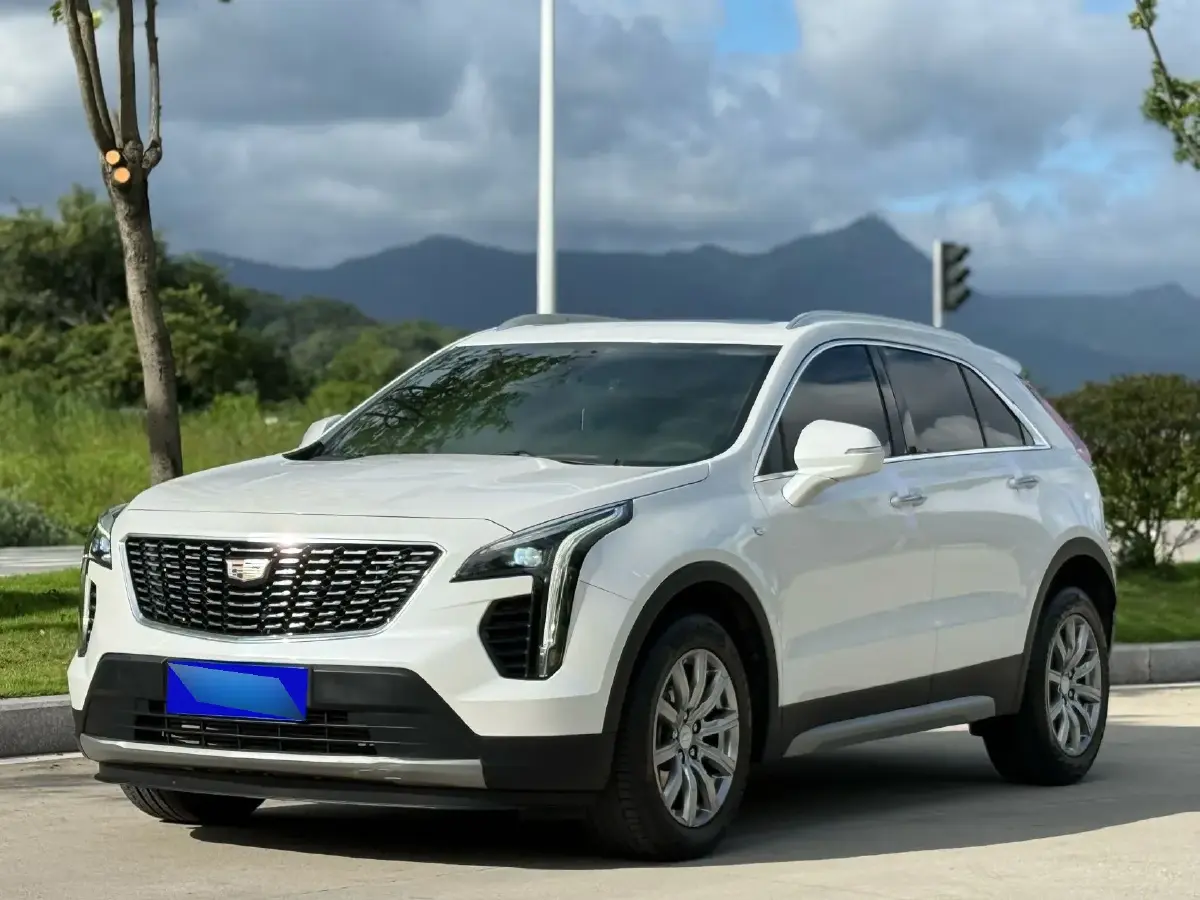 2020 Cadillac XT4 2.0T 241HP L4 9AT