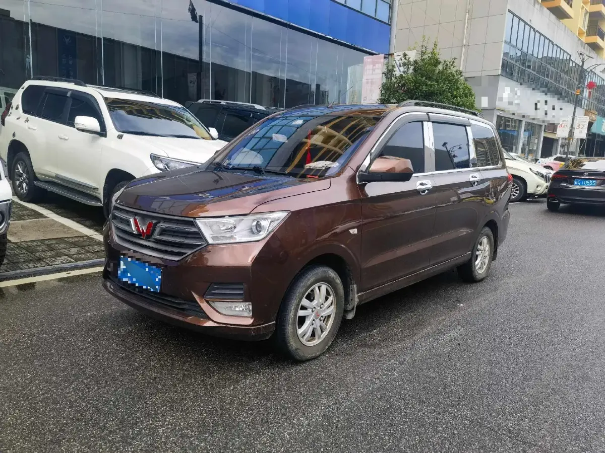 2021 WuLing HongGuang 1.5L 99HP L4 6MT