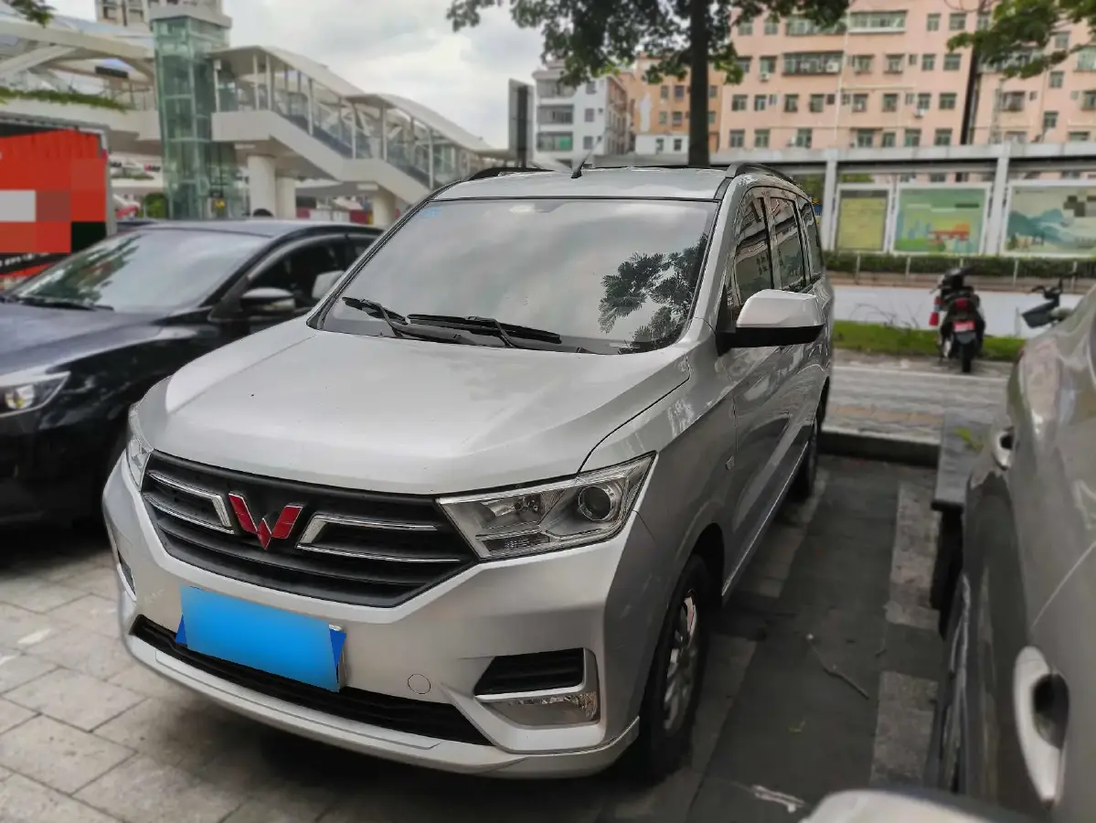 2019 WuLing HongGuang Plus 1.5T 147HP L4 6MT