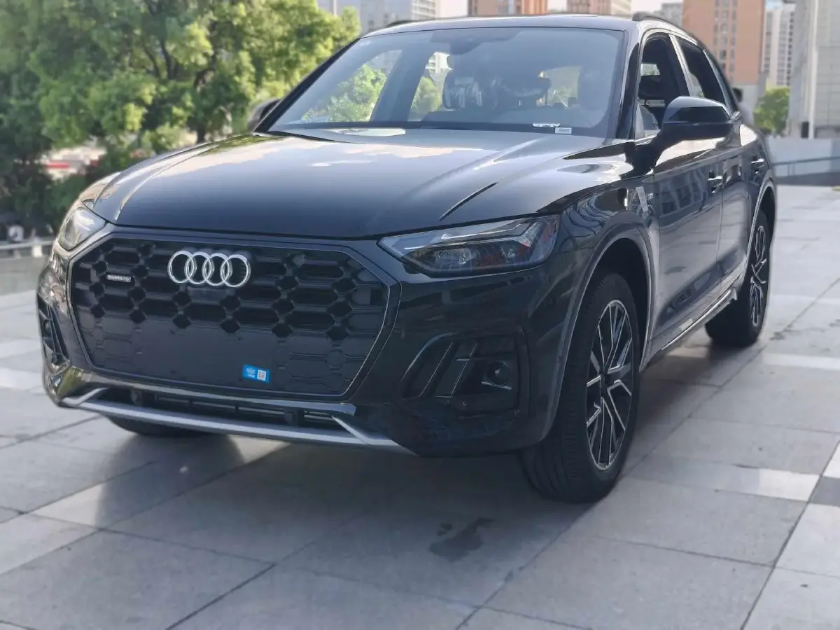 2024 Audi Q5L Sportback 2.0T 245HP L4 7DCT