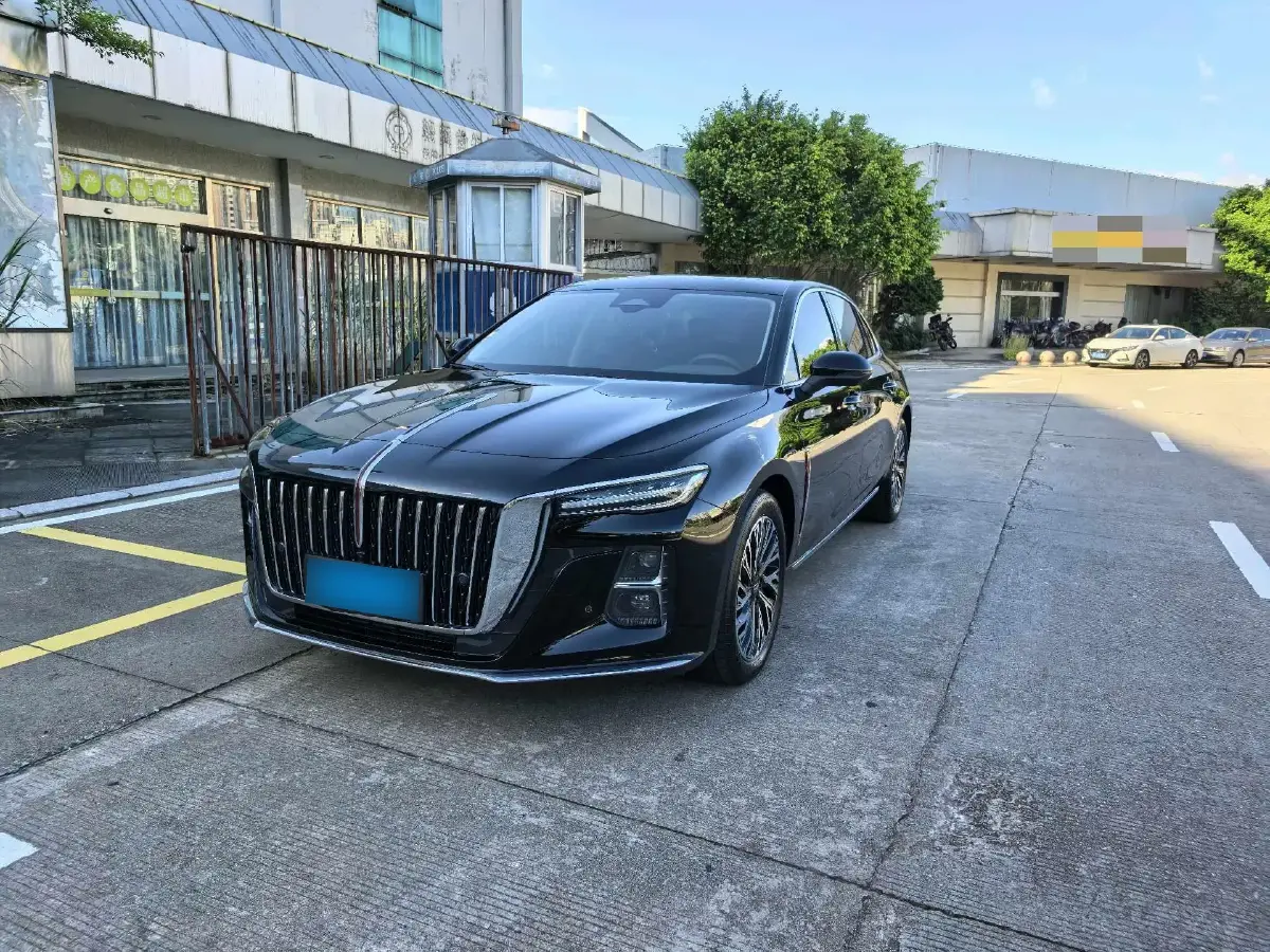 2024 HongQi H5 2.0T 224HP L4 8AT
