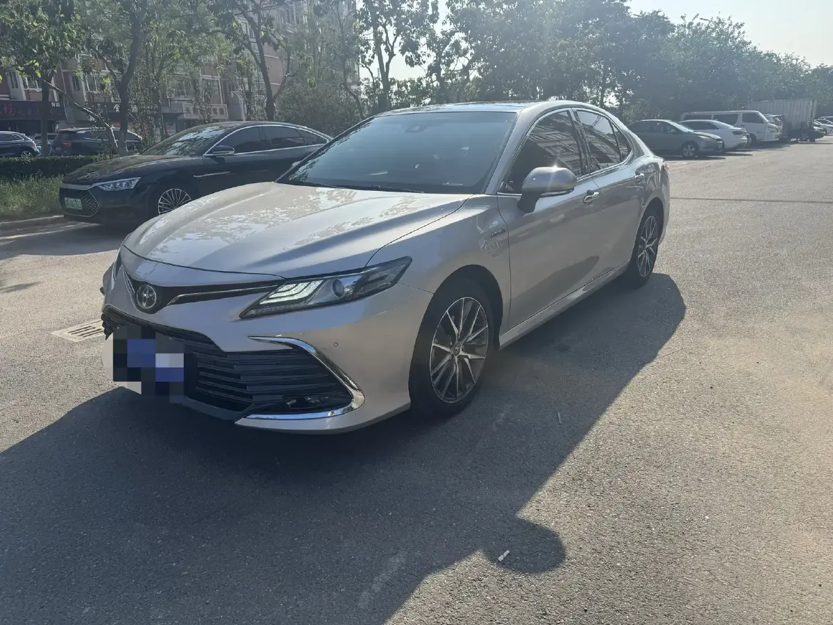 2021 Toyota Camry 2.5L 178HP L4 E-CVT Hybrid