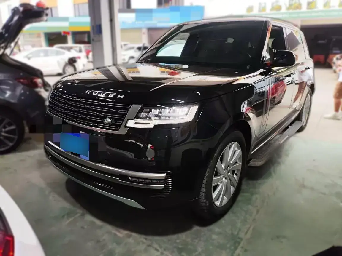 2025 Land Rover Range Rover 3.0T 400HP L6 8AT