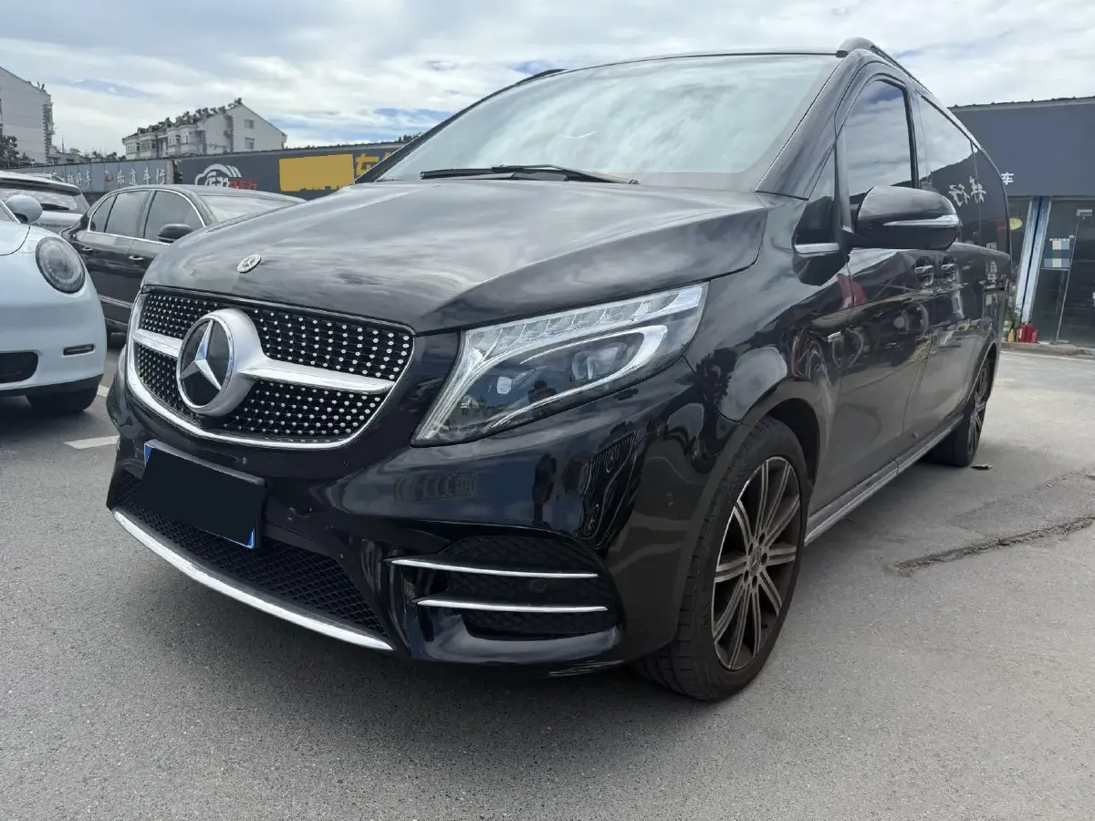 2021 Mercedes-Benz V Class 2.0T 211HP L4 9AT