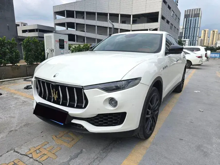 2016 Maserati Levante 3.0T 350HP V6 8AT