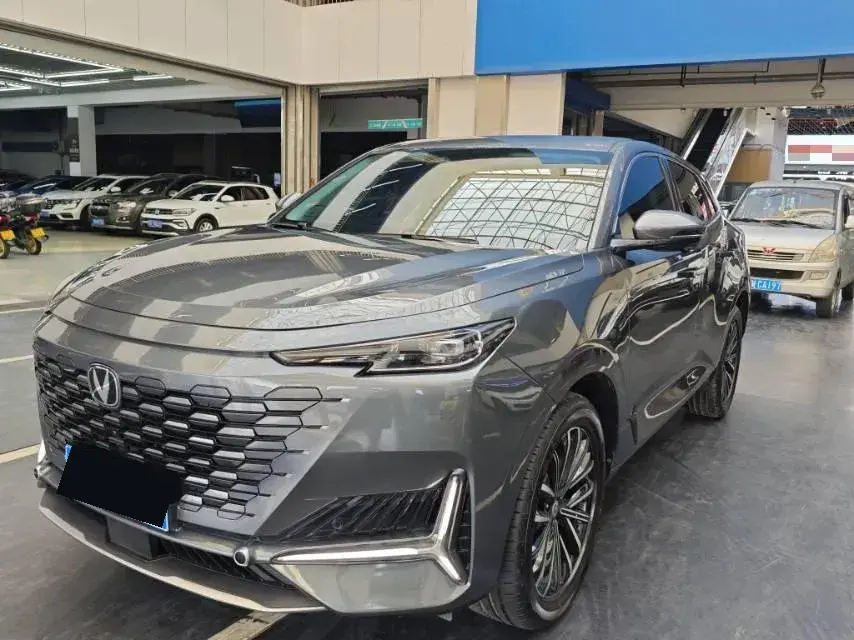 2023 ChangAn UNI-K 2.0T 233HP L4 8AT