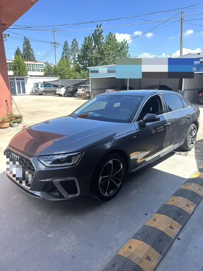 2022 Audi A4L 2.0T 190HP L4 7DCT
