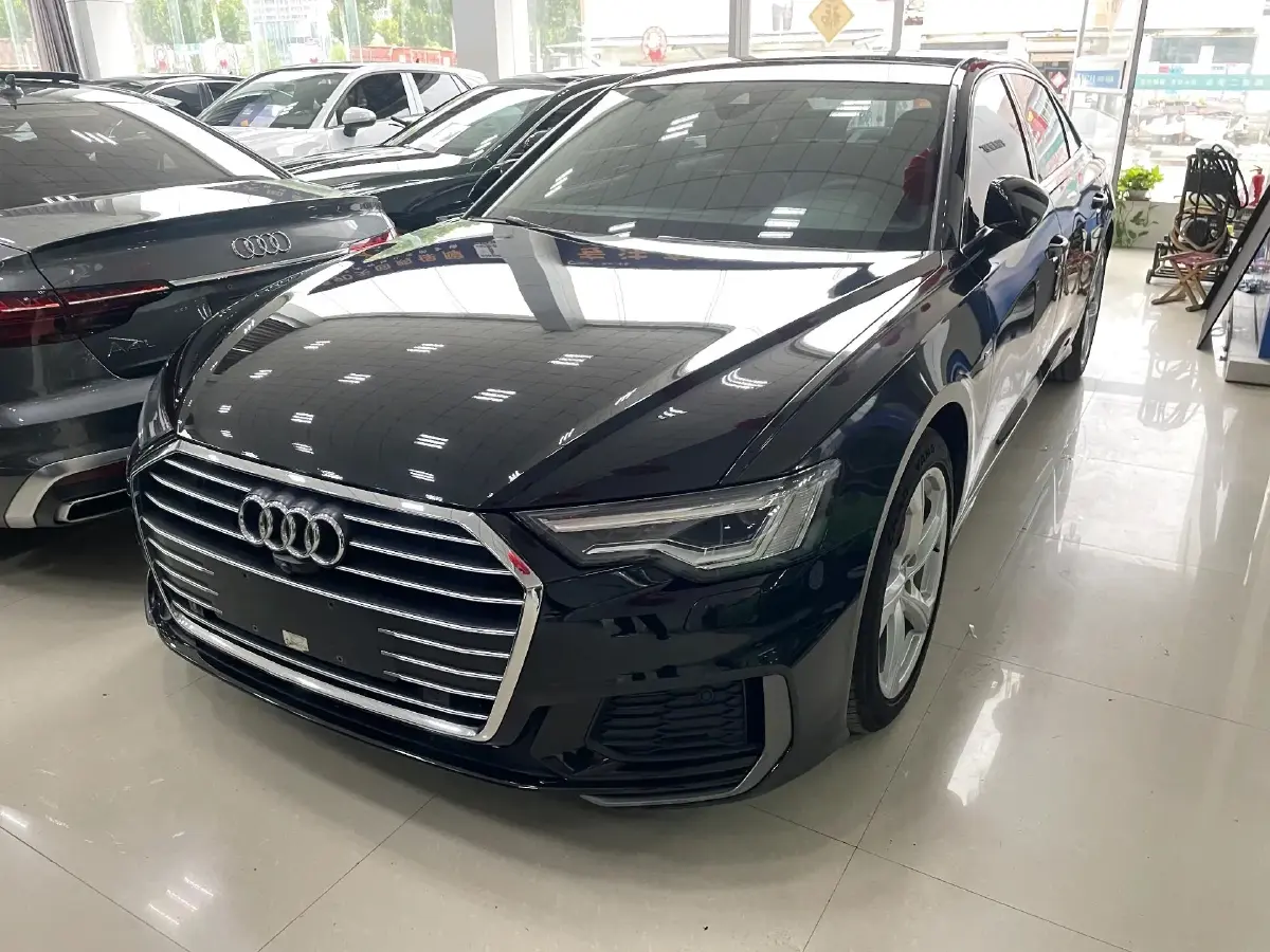 2021 Audi A6L 2.0T 190HP L4 7DCT