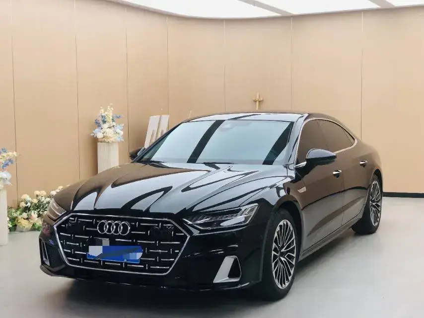 2024 Audi A7L 2.0T 245HP L4 7DCT