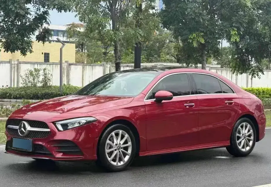 2021 Mercedes-Benz A Class 1.3T 163HP L4 7DCT