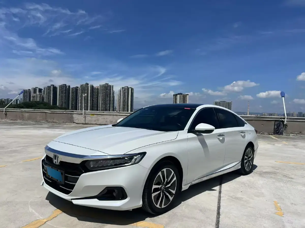 2022 Honda Accord 2.0L 146HP L4 E-CVT Hybrid