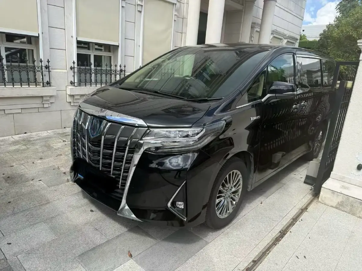 2020 Toyota Alphard 2.5L 117HP L4 E-CVT Hybrid