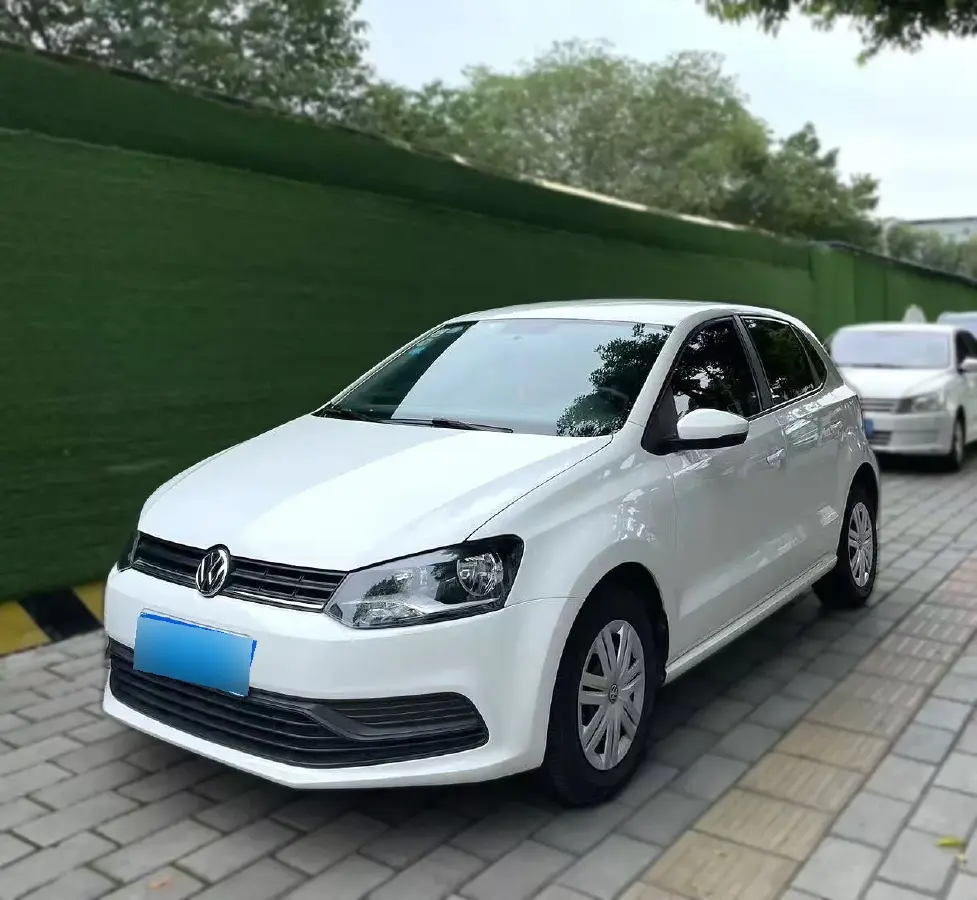 2016 Volkswagen Polo 1.4L 90HP L4 5MT