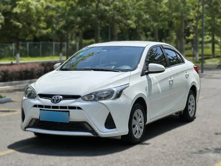 2019 Toyota Yaris L 1.5L 110HP L4 CVT