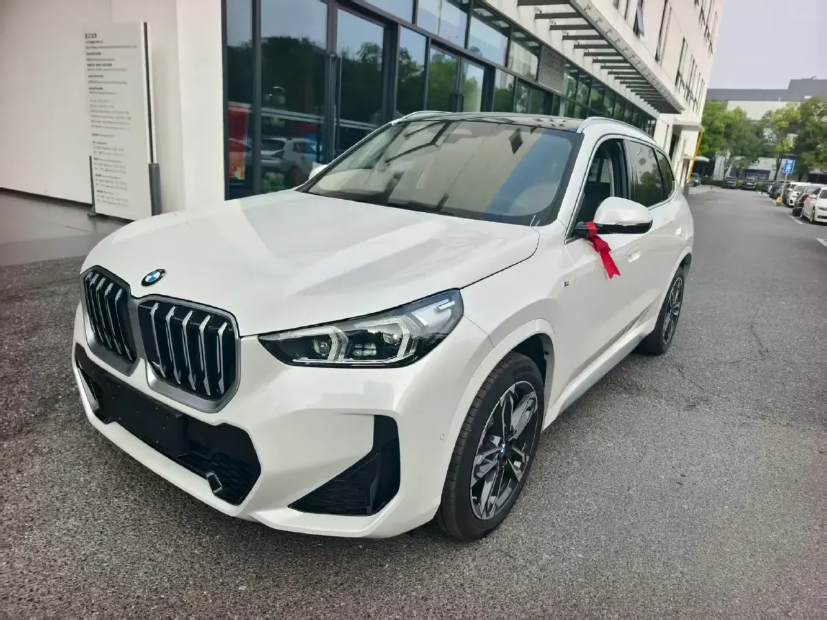 2024 BMW X1 2.0T 204HP L4 7DCT