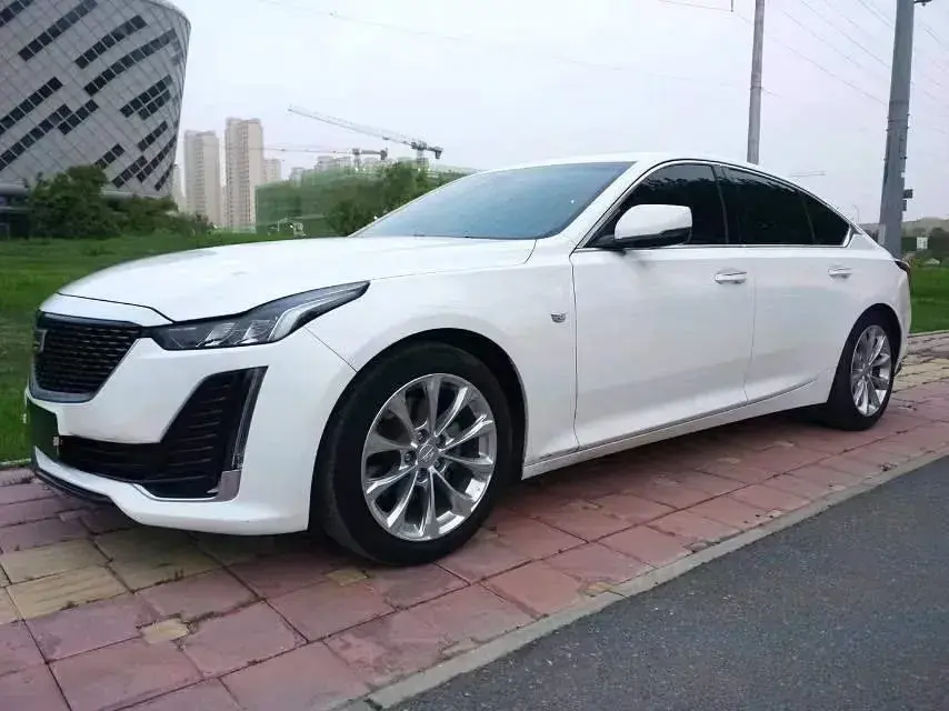 2021 Cadillac CT5 2.0T 237HP L4 10AT