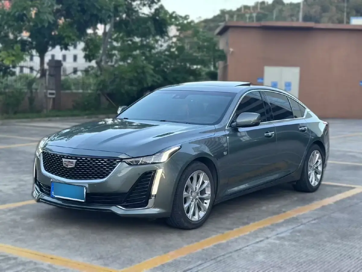 2023 Cadillac CT5 2.0T 237HP L4 10AT
