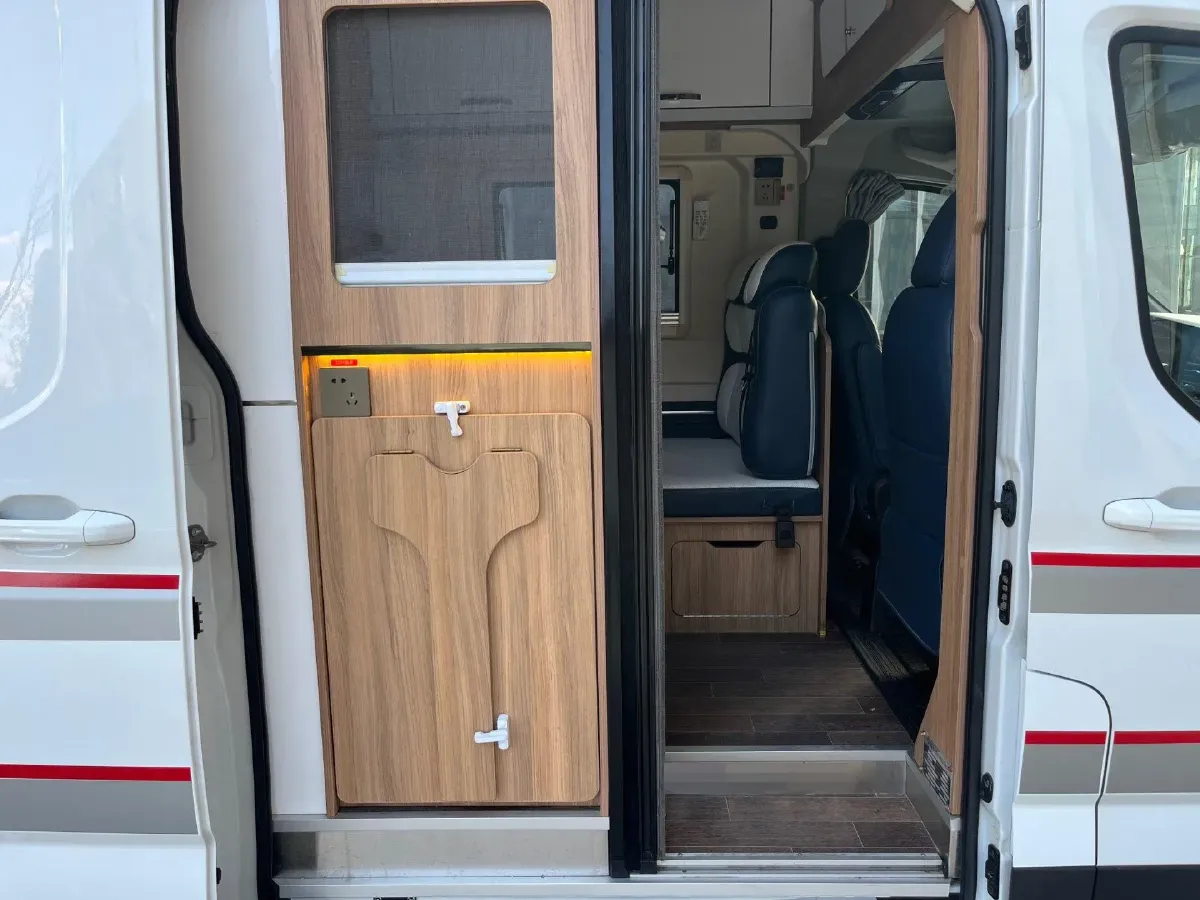 2021 MAXUS V90 RV 2.0T 148HP L4 6AT,autocango,china used car exporter,china ev exporter,chinese used car exporter,chinese used ev exporter