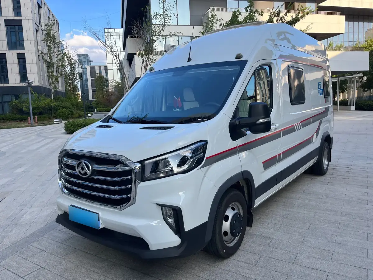 2021 MAXUS V90 RV 2.0T 148HP L4 6AT
