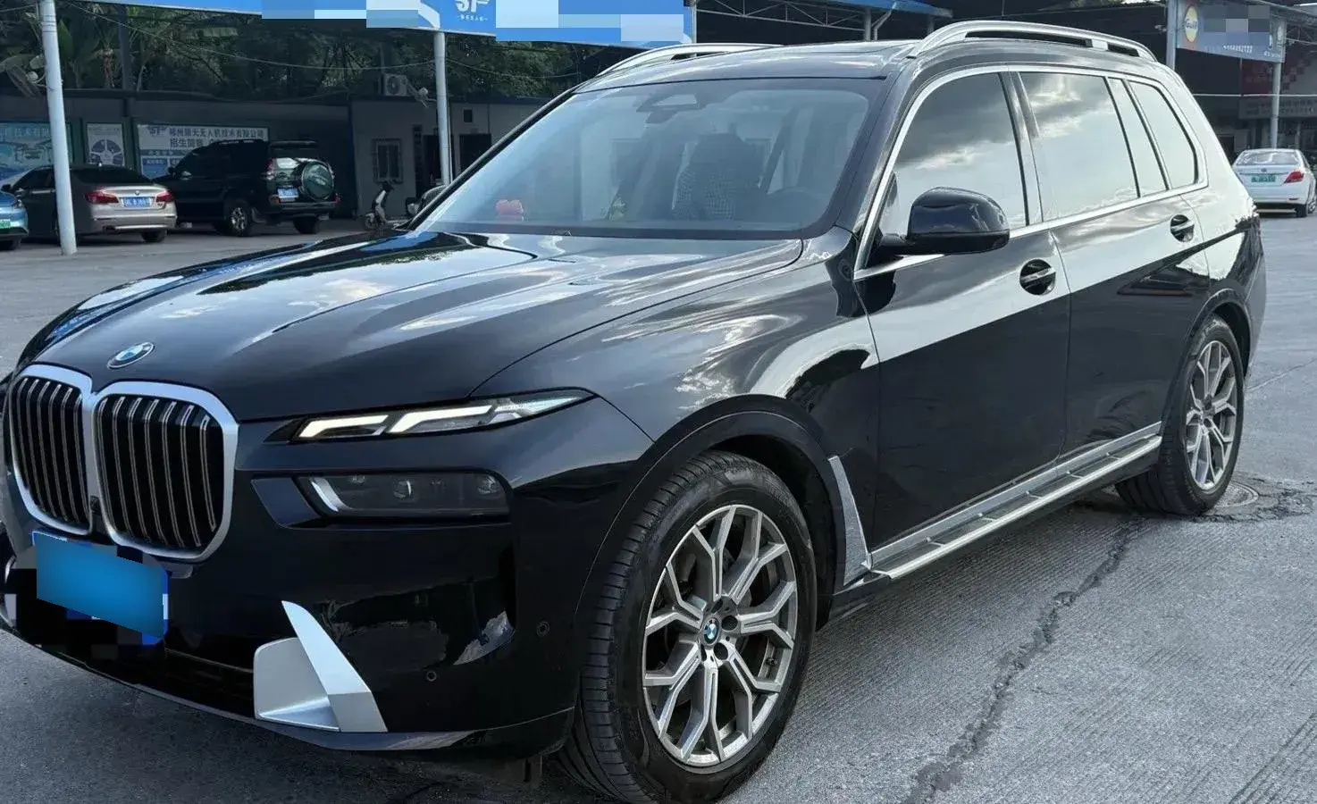 2023 BMW X7 3.0T 381HP L6 8AT