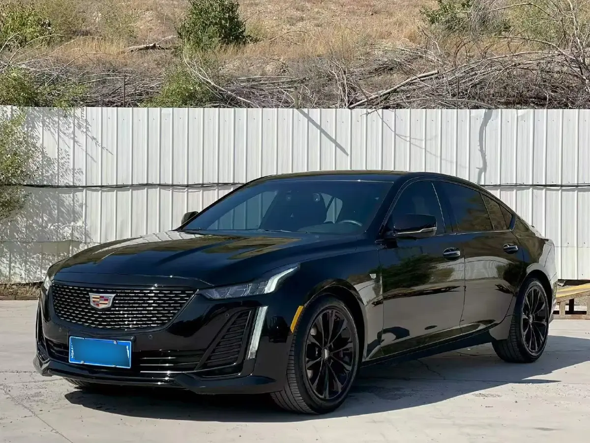 2022 Cadillac CT5 2.0T 237HP L4 10AT