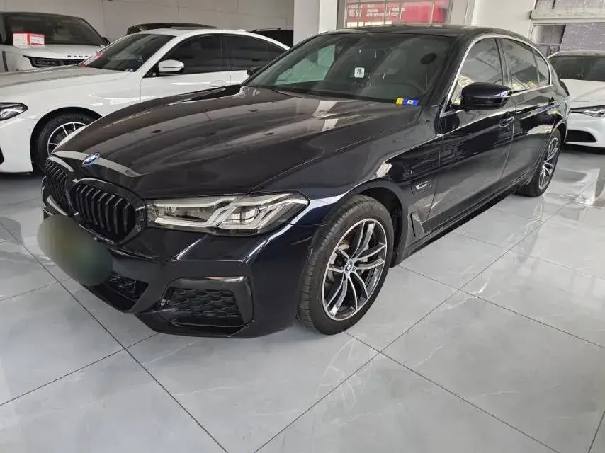 2022 BMW 5 Series 2.0T 184HP L4 8AT PHEV 17.7KWH
