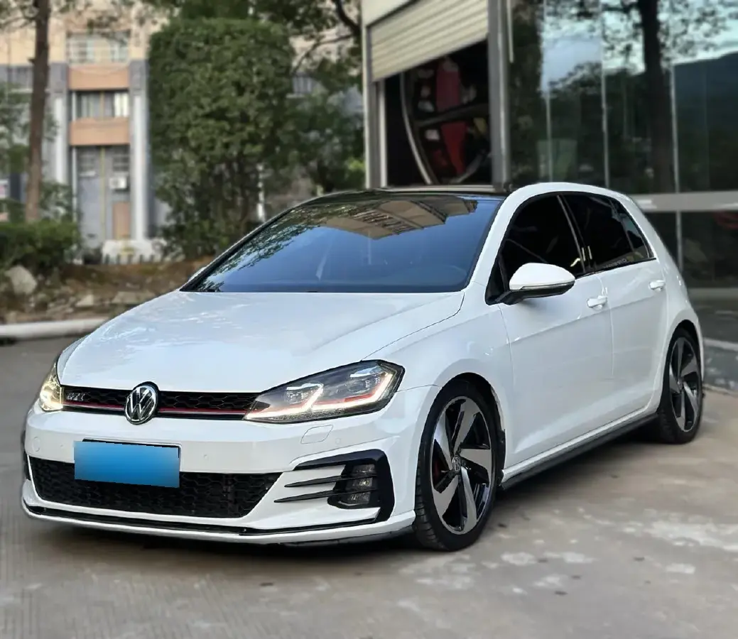 2018 Volkswagen GolfGTI 2.0T 220HP L4 7DCT