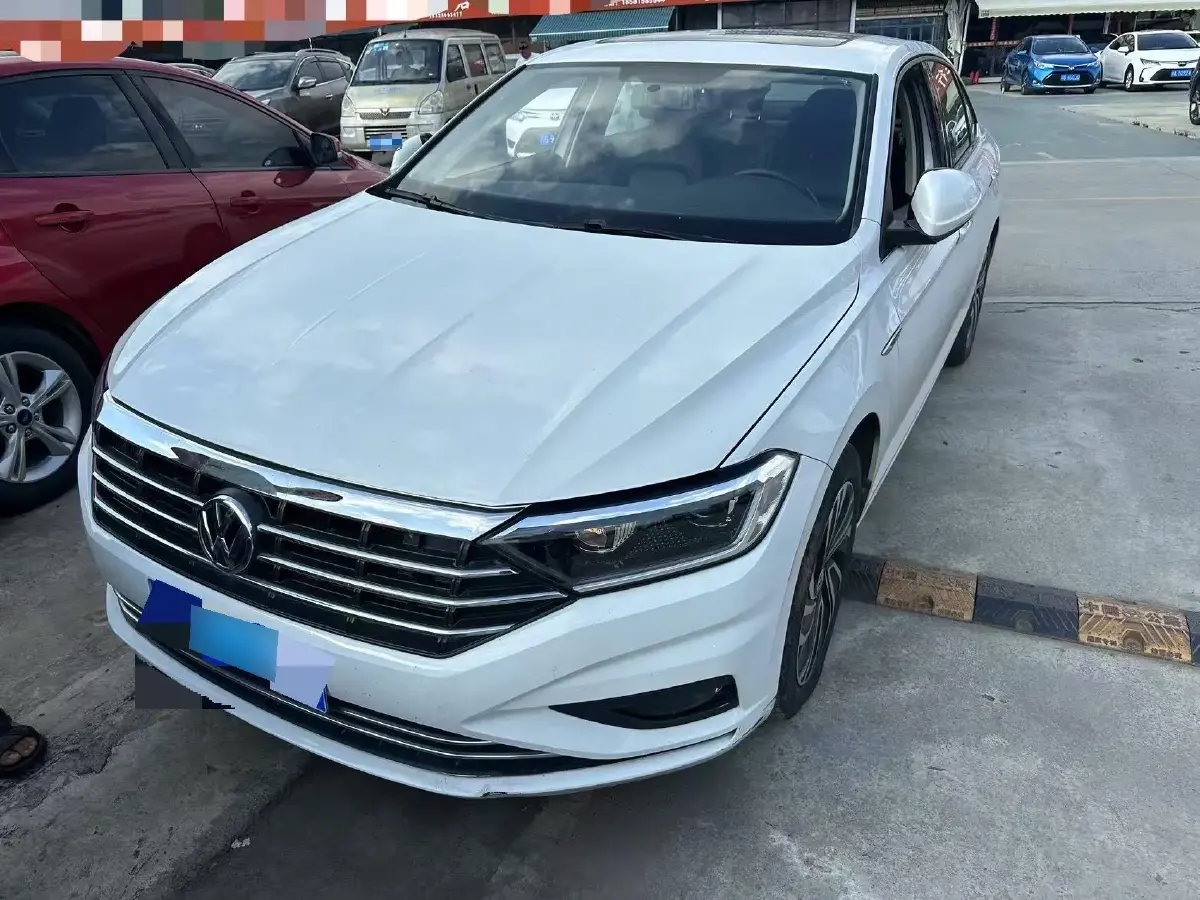 2021 Volkswagen Sagitar 1.2T 116HP L4 7DCT