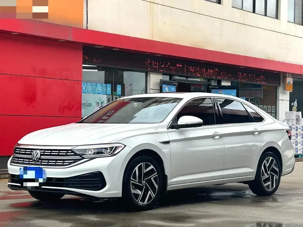 2023 Volkswagen Sagitar 1.5T 160HP L4 7DCT