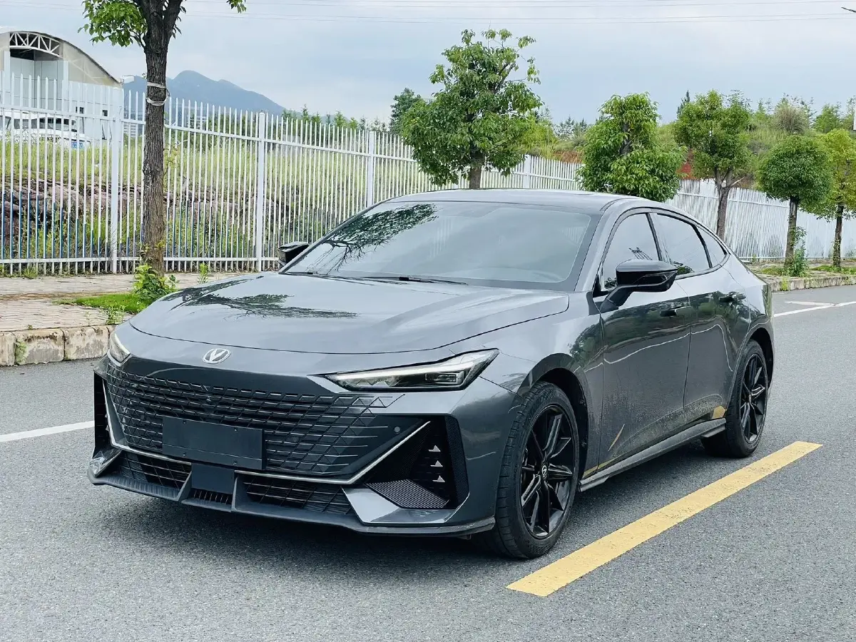 2023 ChangAn UNI-V 1.5T 188HP L4 7DCT