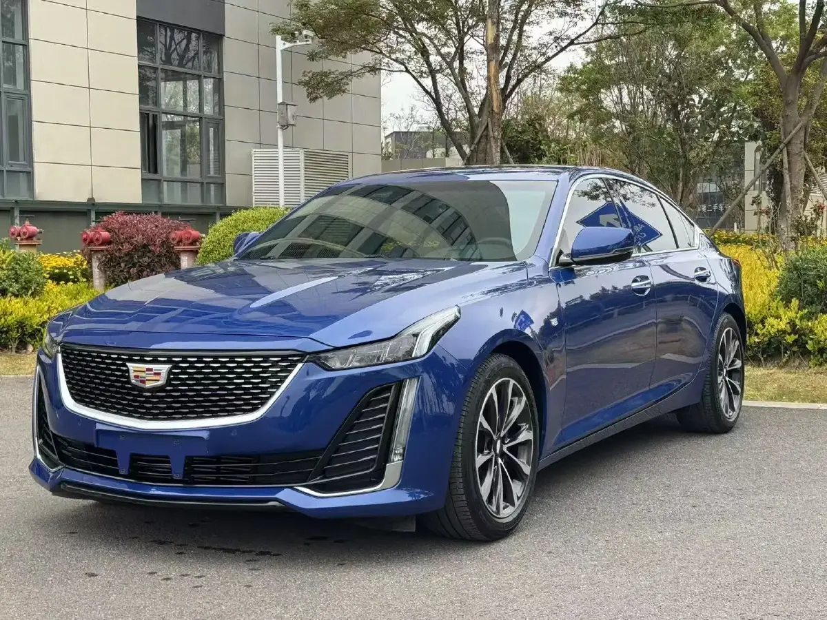 2022 Cadillac CT5 2.0T 237HP L4 10AT
