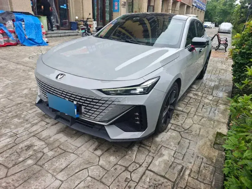 2022 ChangAn UNI-V 1.5T 188HP L4 7DCT