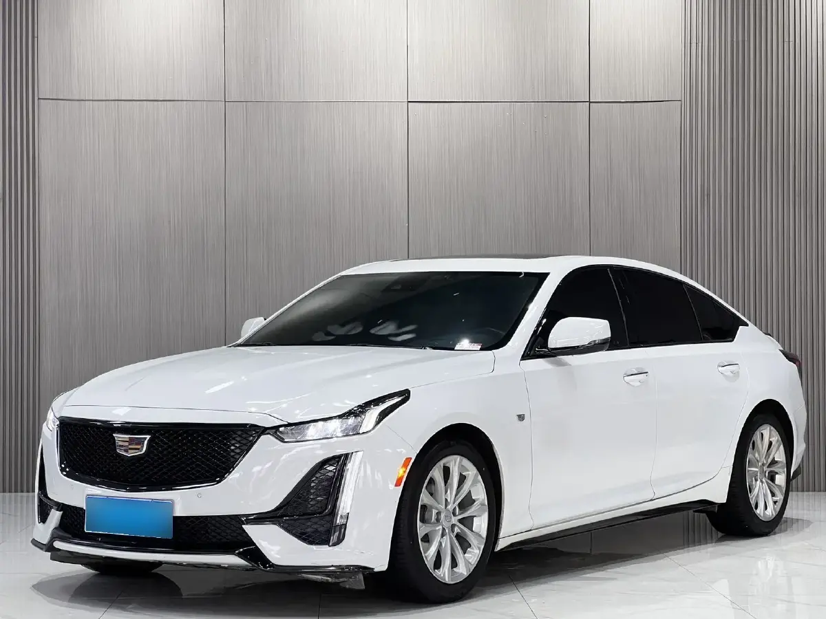 2022 Cadillac CT5 2.0T 237HP L4 10AT