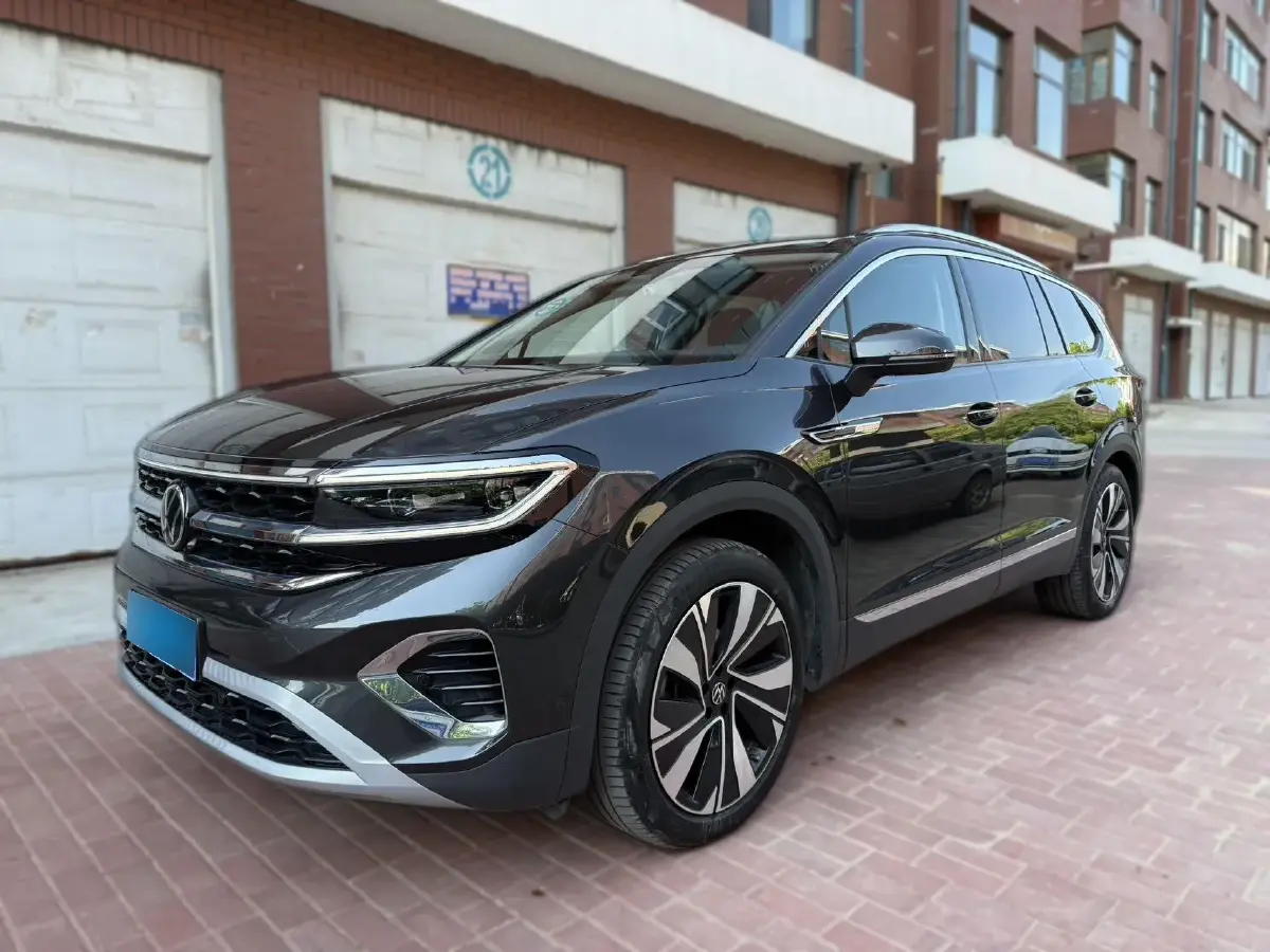 2022 Volkswagen Talagon 2.0T 220HP L4 7DCT