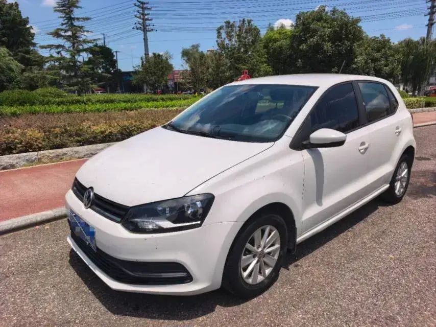 2016 Volkswagen Polo 1.4L 90HP L4 5MT