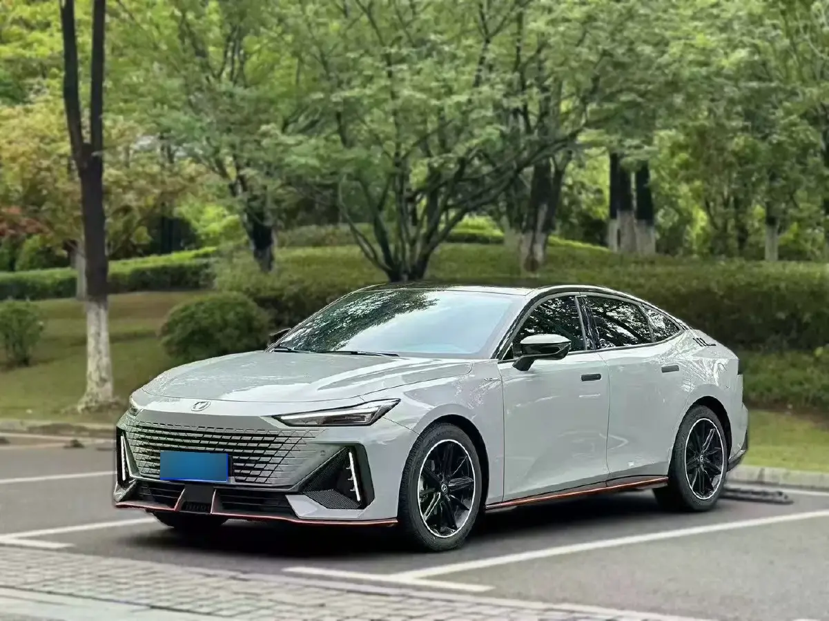 2022 ChangAn UNI-V 1.5T 188HP L4 7DCT