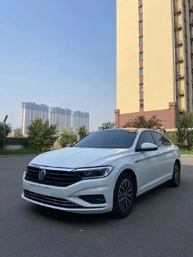 2019 Volkswagen Sagitar 1.4T 150HP L4 7DCT