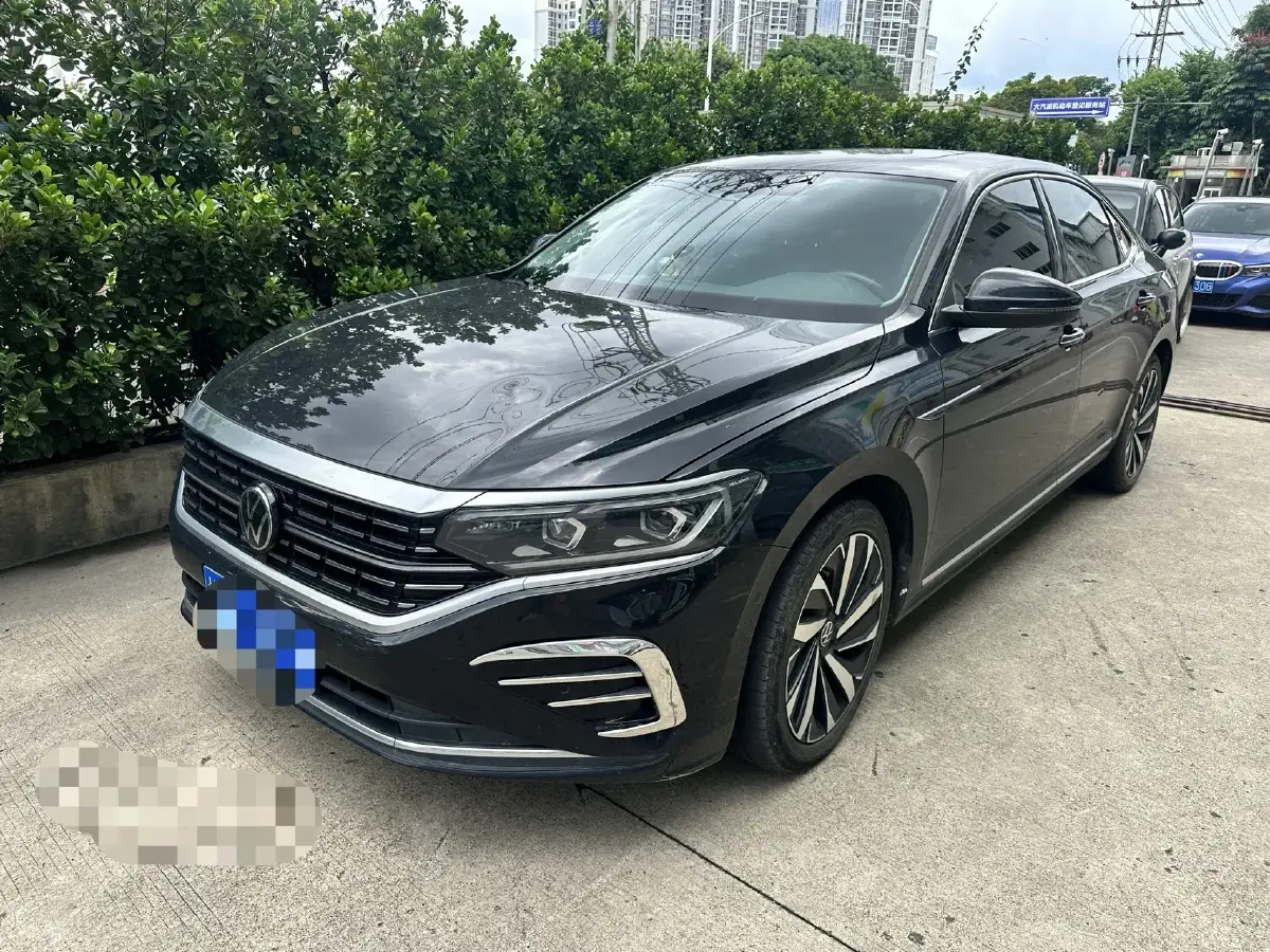 2022 Volkswagen Passat 2.0T 186HP L4 7DCT