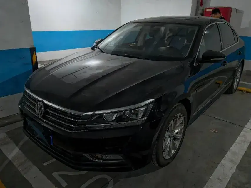 2017 Volkswagen Passat 1.8T 180HP L4 7DCT