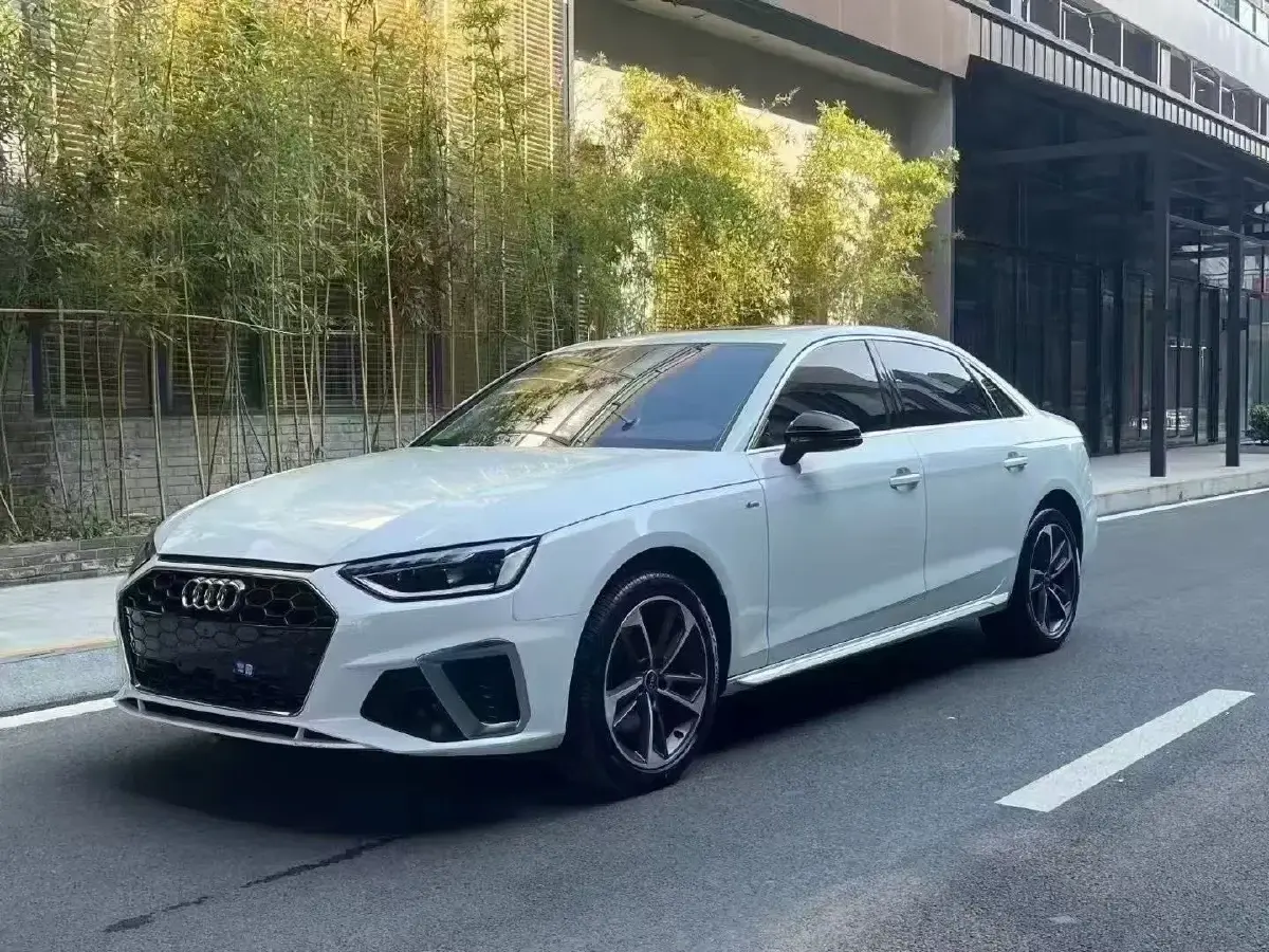 2024 Audi A4L 2.0T 190HP L4 7DCT