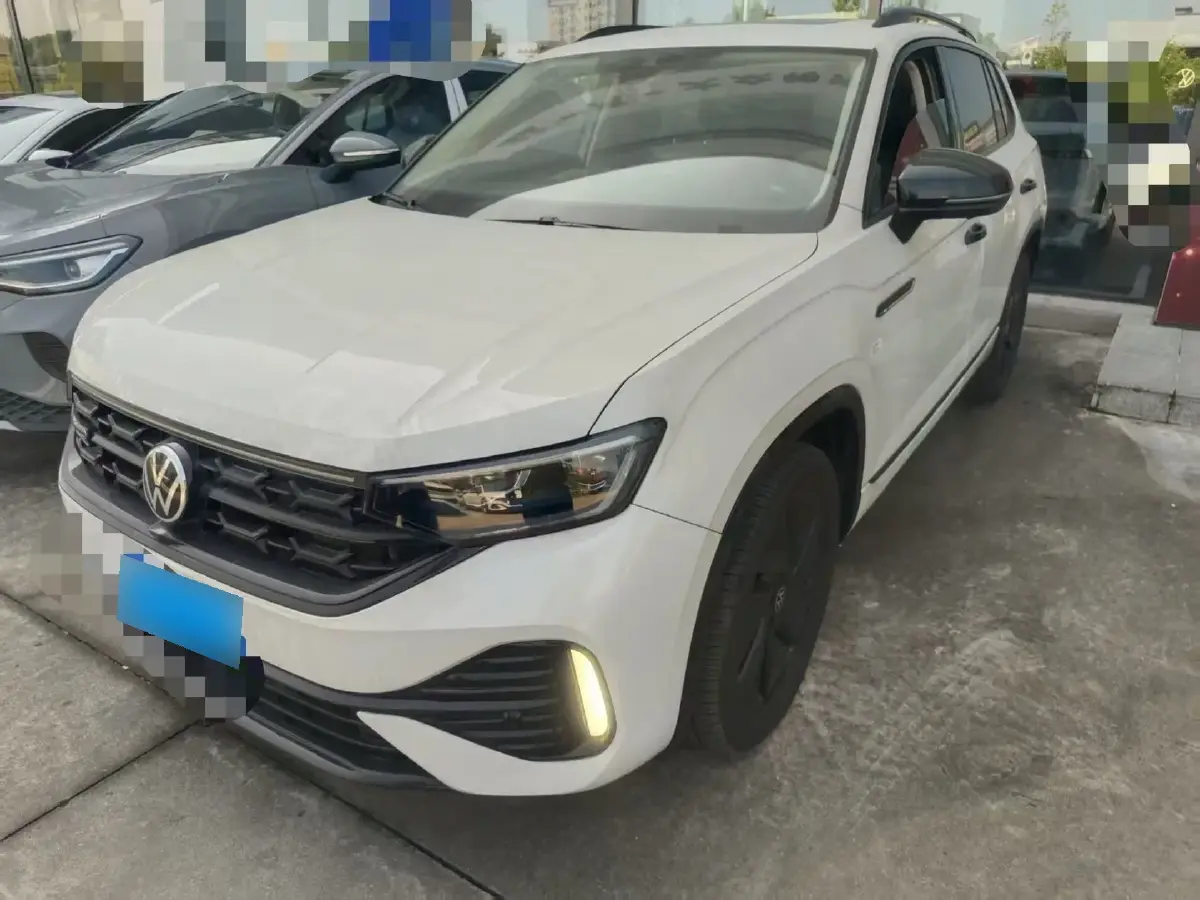 2023 Volkswagen Tayron 2.0T 220HP L4 7DCT