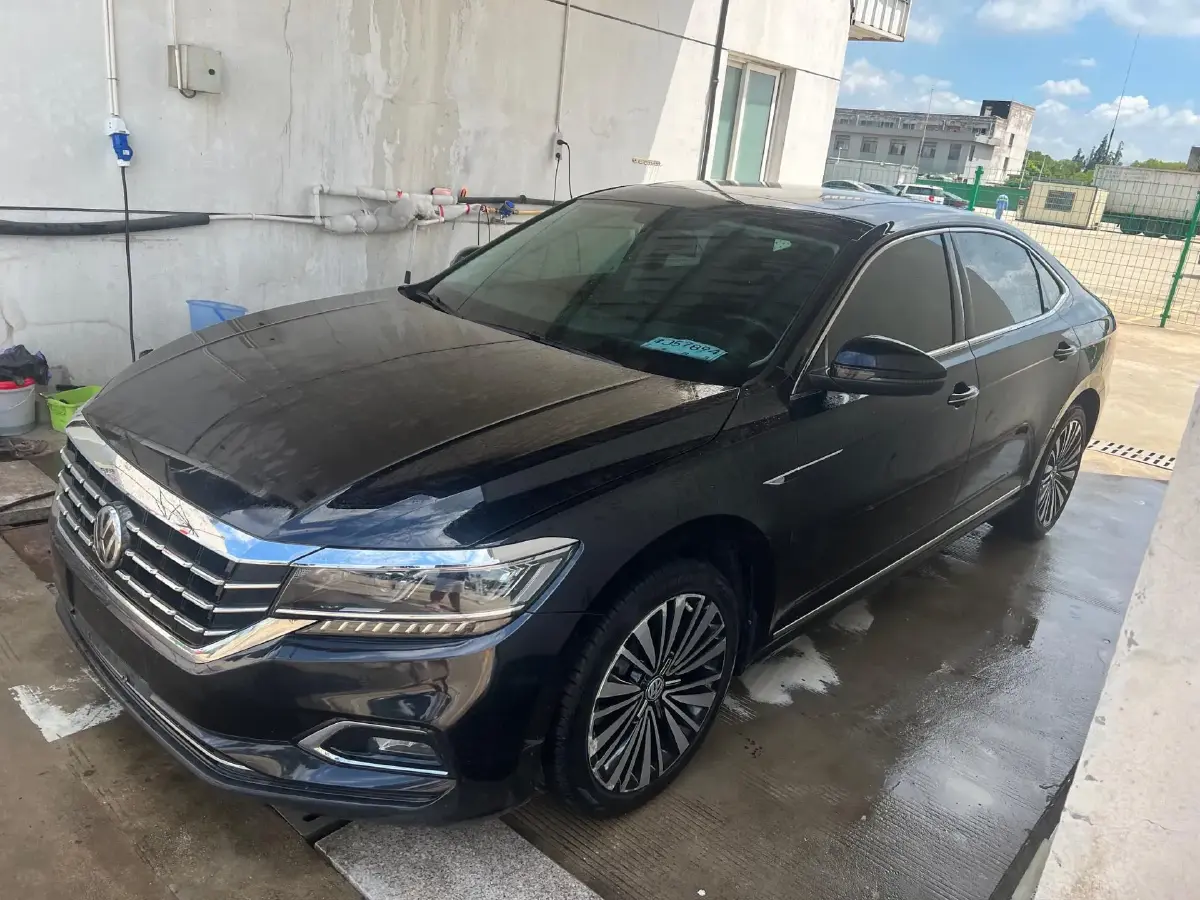2019 Volkswagen Passat 2.0T 186HP L4 7DCT