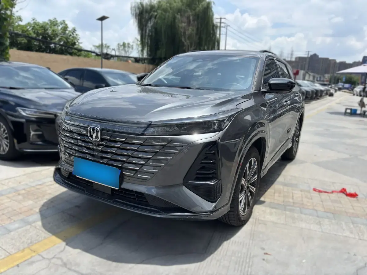 2025 ChangAn CS75 Plus 1.5T 192HP L4 8AT