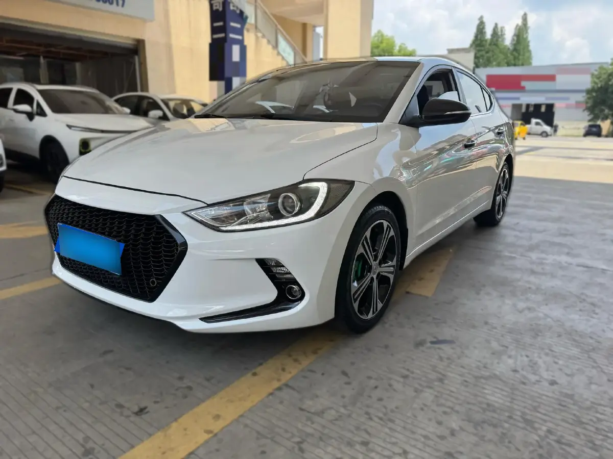2019 Hyundai Elantra 1.4T 130HP L4 7DCT