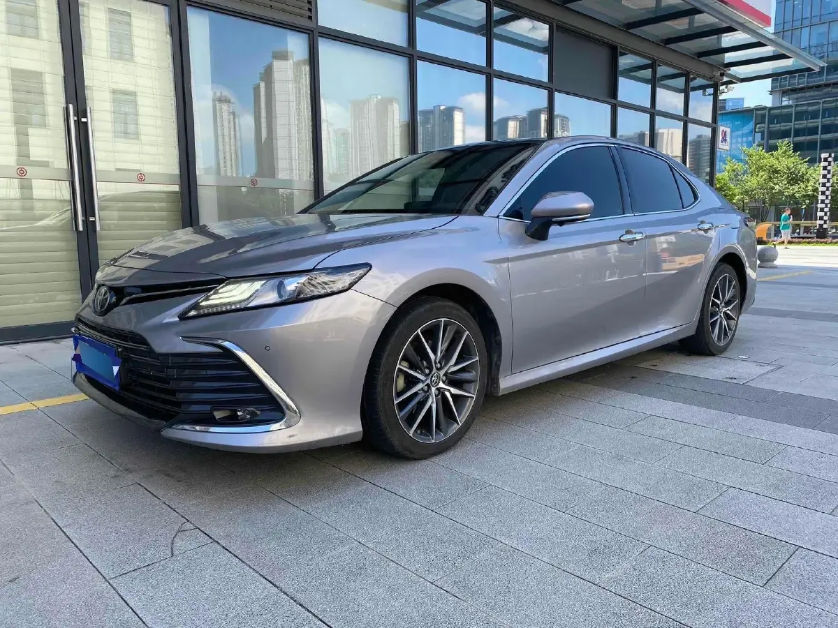 2021 Toyota Camry 2.5L 209HP L4 8AT