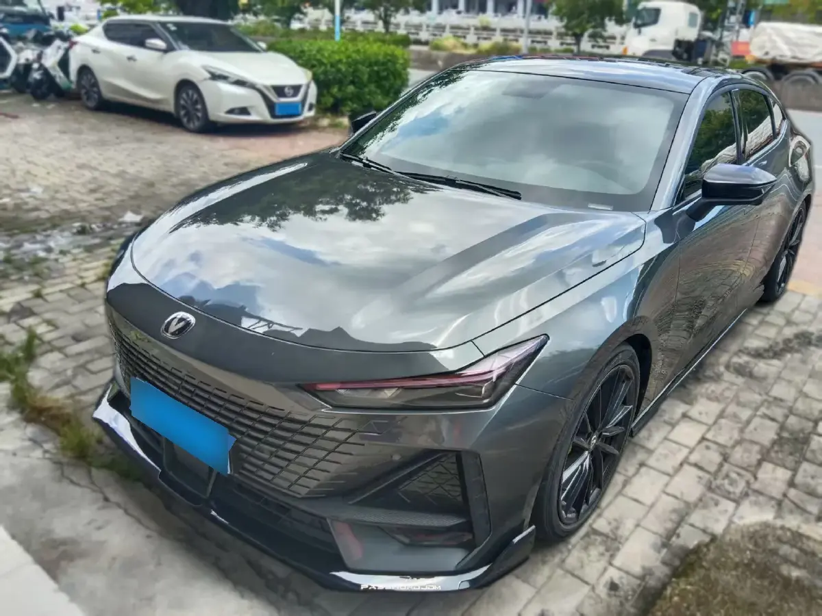 2022 ChangAn UNI-V 1.5T 188HP L4 7DCT