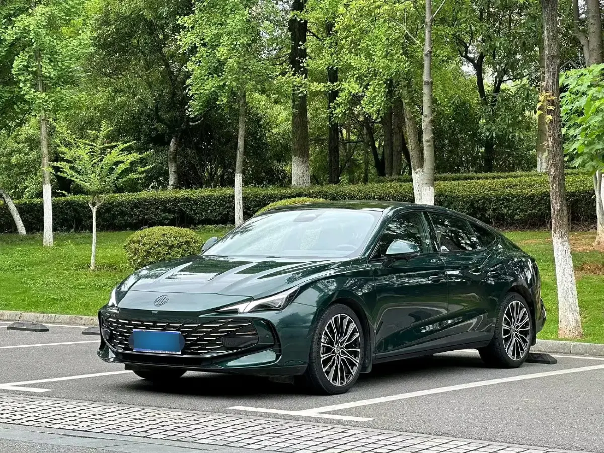 2023 MG 7 2.0T 261HP L4 9AT