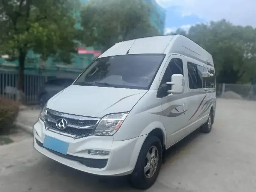 2018 MAXUS XinTu V80 2.5T 136HP L4 6MT