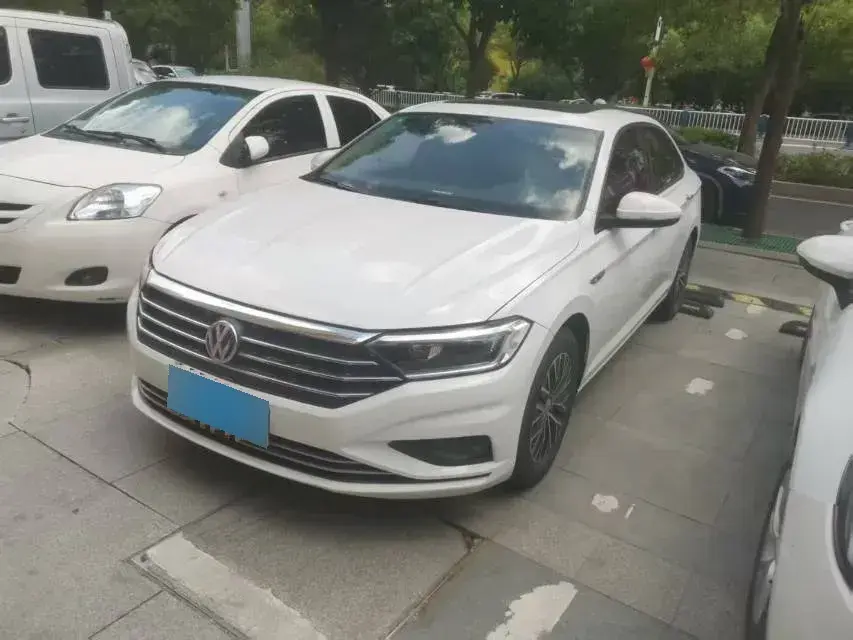 2020 Volkswagen Sagitar 1.4T 150HP L4 7DCT